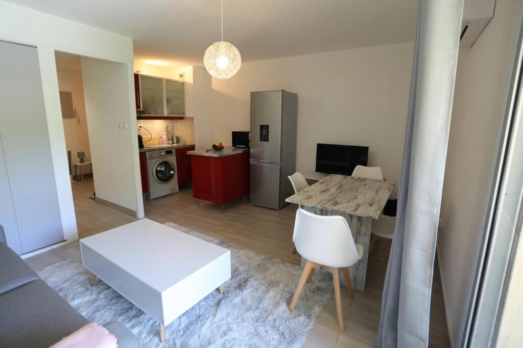 Petit Paradis Classe 3 Etoiles A 200M De La Plage! Terrasse-Wifi-Parking-Clim Saint-Mandrier-sur-Mer Extérieur photo